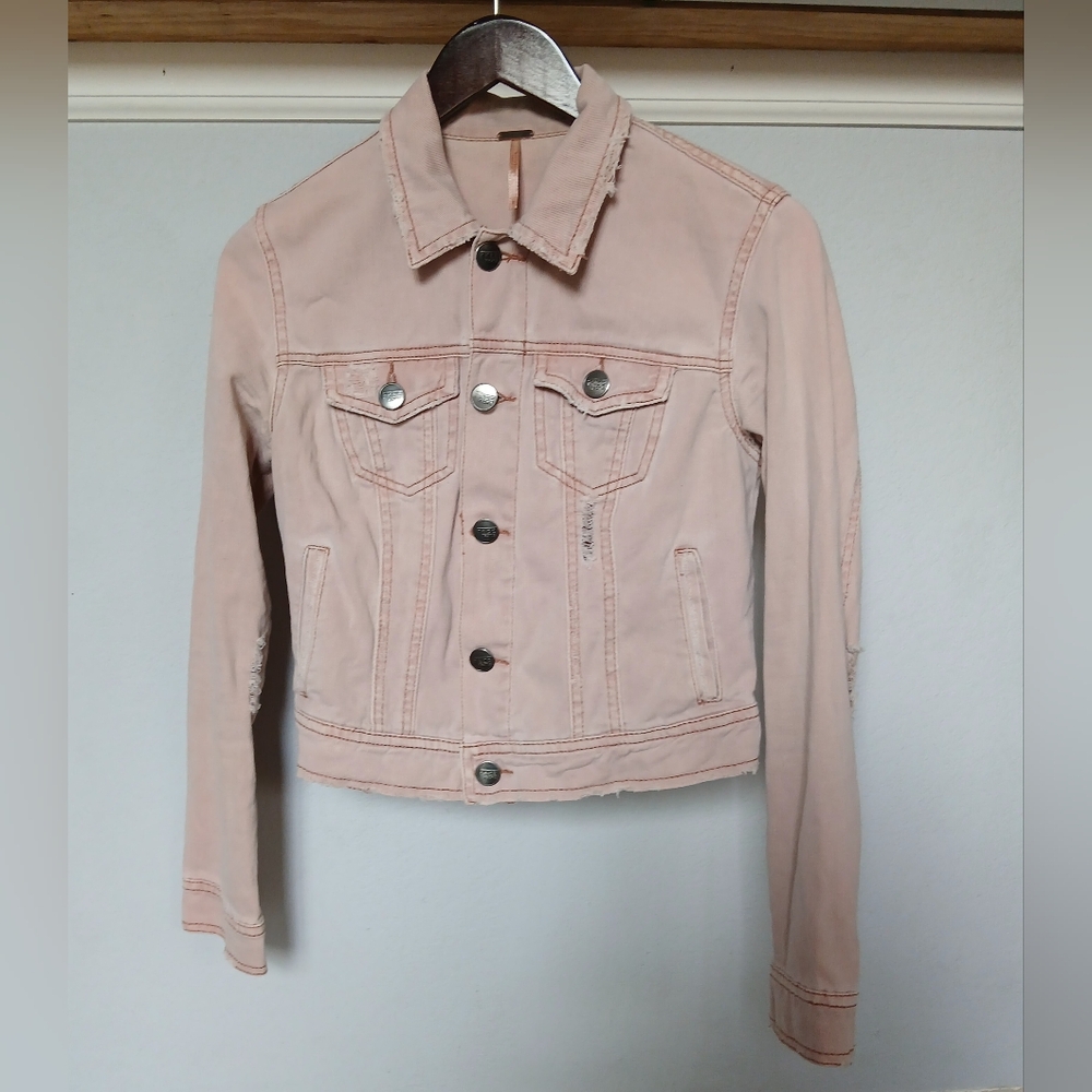 Free People Distressed Jacket in light Pink. Size 2